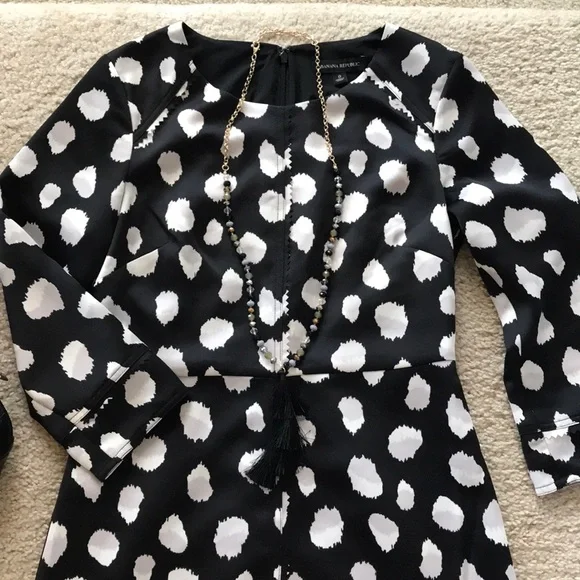 Banana Republic Spotted 3/4 Sleeve Dress - Picture 4 of 7